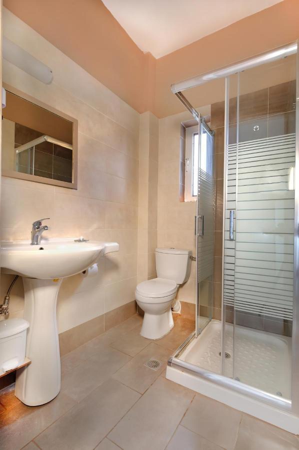 El Greco Studios Agia Marina  Luaran gambar